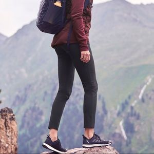 Athleta Wander Stash Skinny Pant